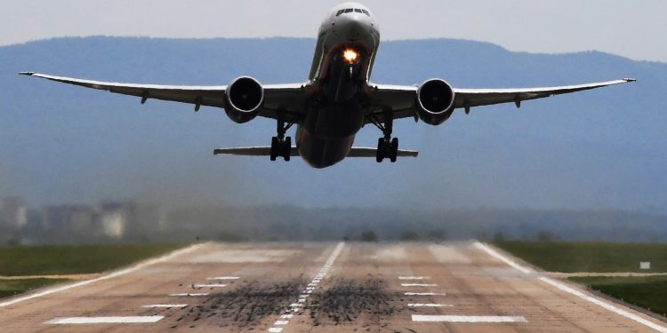 وزير السياحة التركي يتحدّث عن استئناف رحلات الطيران مع روسيا