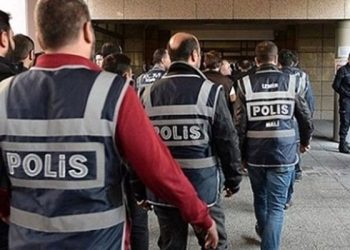 تركيا.. قرارات اعتقال بحق 132 عسكريًا بالتهمة المعروفة