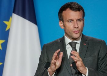 ماكرون: حذرون في التعامل مع تركيا رغم تراجع التوترات