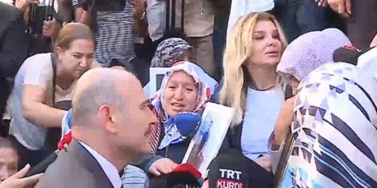 صحفي: صويلو طالب “الأمهات الكرديات” بمدحه أمام أردوغان!