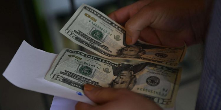 خبير اقتصادي: أيام عصيبة بانتظار تركيا!