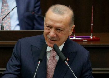 صحيفة ألمانية: أردوغان الغارق بالفساد يروي لشعبه قصة خيالية