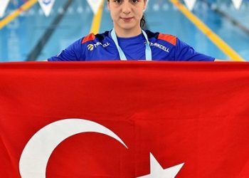 السباحة التركية ميرفي تونجال تسجل رقمًا قياسيًا أوروبيًا