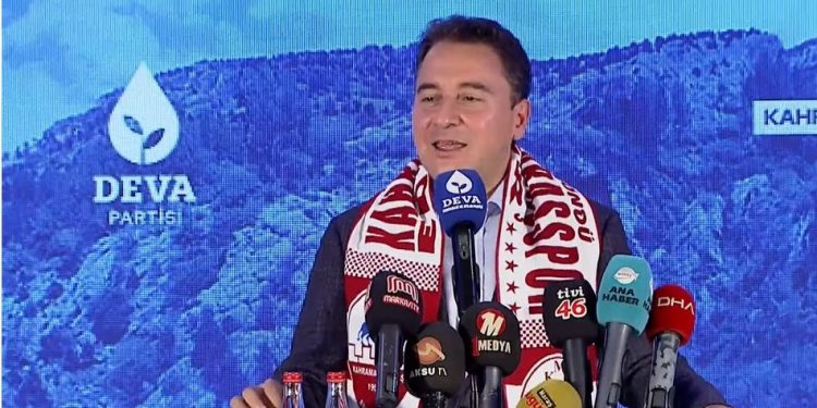 باباجان: أردوغان استغل الانقلاب لفرض الطوارئ