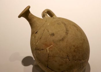 رمز مثير على قارورة مياه تركية عمرها 3700 عام!