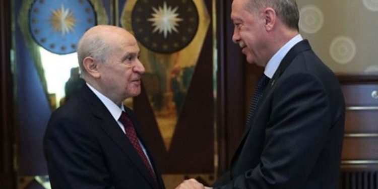 بهجلي مستاء من مغازلة أردوغان للأكراد مجددا