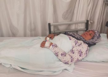 عجوز تركية تتعرض لأزمة قلبية بسبب قطع الكهرباء عنها