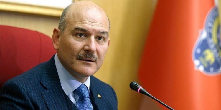 تركيا.. وزير الداخلية بحوزته وثائق خطيرة ضد وزير الصحة!