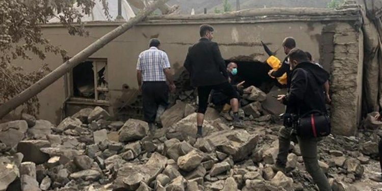 السيول تدمر منازل في بلدة بولاية فان شرق تركيا