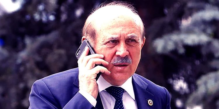 صحفي تركي يثير شكوكًا حول وفاة برلماني سابق من الحزب الحاكم