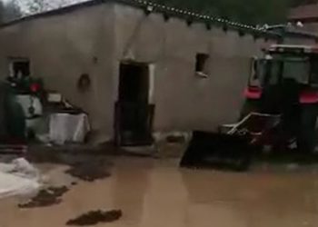 تركيا.. السيول تغمر 4 أحياء بمدينة قيصري