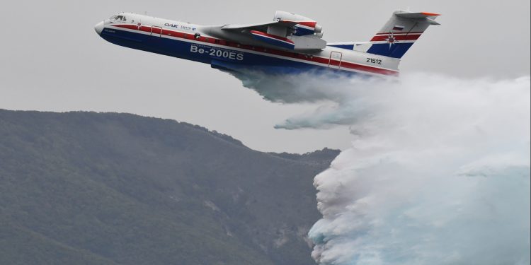 تركيا.. طائرات الإطفاء تقف دون حراك بينما حرائق الغابات مستعرة!