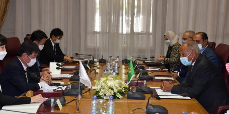 وزير خارجية اليابان يزور الجامعة العربية