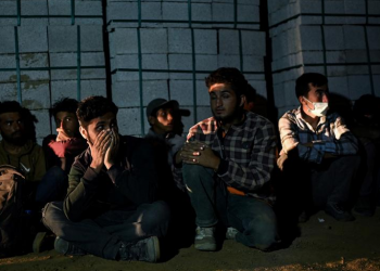 مفوضة أوروبية: على تركيا المساعدة في احتواء اللاجئين الأفغان