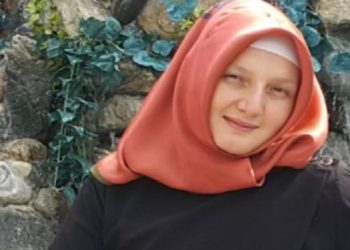 تركيا.. زوج يستغيث للإفراج عن زوجته المصابة بورم في المخ