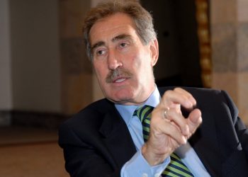 وزير تركي سابق: العدالة معلقة في تركيا بشكل غير مسبوق