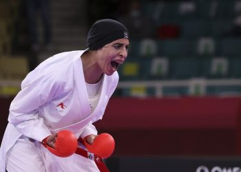 استقبال شعبي تاريخي للمصرية “فريال أشرف”