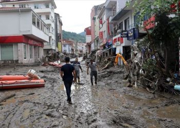 ارتفاع عدد قتلى الفيضانات في تركيا إلى 40