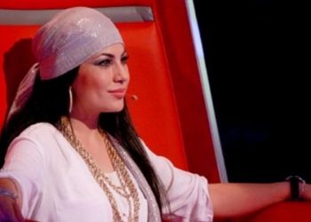 نجمة البوب الأفغانية “آريانا سعيد” تنجح في الفرار إلى تركيا