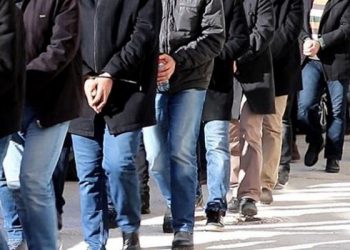 تركيا.. قرارات باعتقال 40 أغلبهم عسكريون