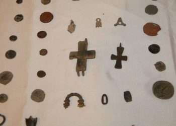 تركيا.. ضبط 300 قطعة أثرية تاريخية مهربة