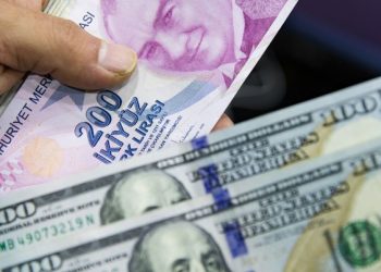 سعر صرف الدولار يواصل الارتفاع في تركيا 