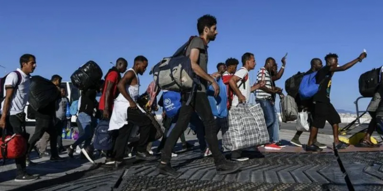 46% من أنصار حزب أردوغان يلومون حزبهم في أزمة اللاجئين