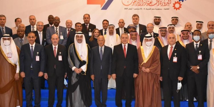 أبو الغيط يدعو الحكومات العربية لدعم “ريادة الأعمال”