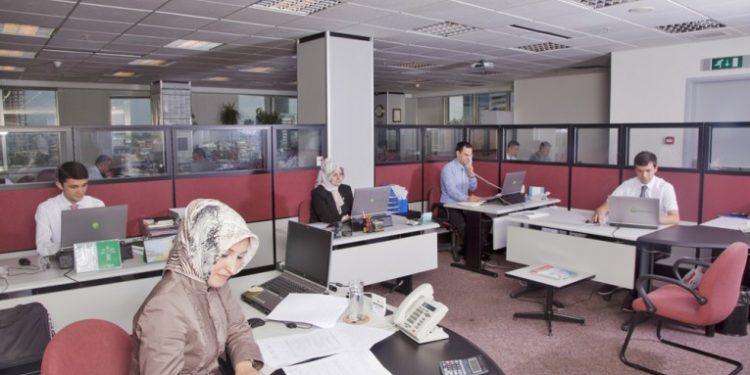 64% من الموظفين في تركيا يخشون فقدان وظائفهم