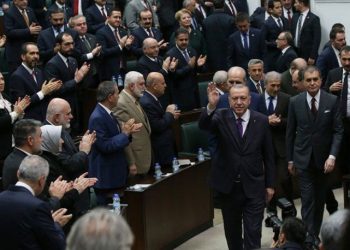 تركيا.. وزير سابق: أردوغان تدخل لإنهاء تحقيقات الفساد والرشوة