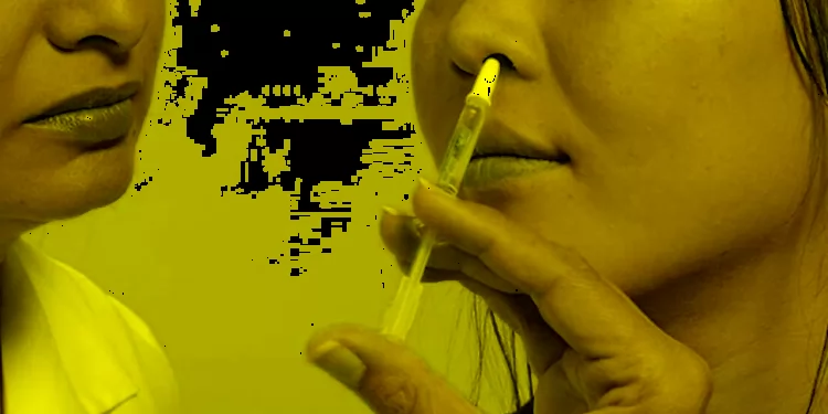 اليابان تنتج لقاح كورونا يستنشق عبر الأنف!