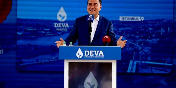 باباجان يهاجم أردوغان لنفيه وجود أزمة كردية في تركيا