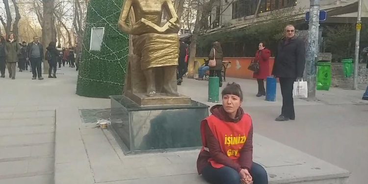 700 عقوبة بحق موظفة تطالب بإلغاء قرار فصلها تعسفيًا!