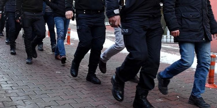 تركيا.. قرارات اعتقال بحق 214 من العسكريين بعضهم في قبرص!