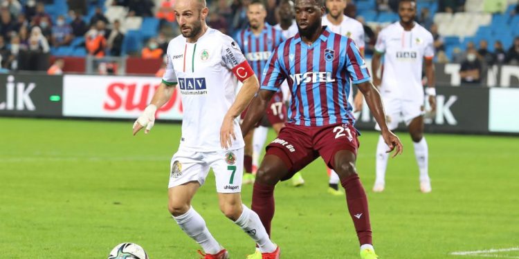 طرابزون سبور يتعادل مع ألانيا سبور