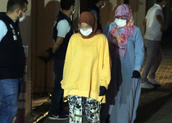 عقوبة انتقامية لطالبات تعرضن لتفتيش عار بالسجون التركية!