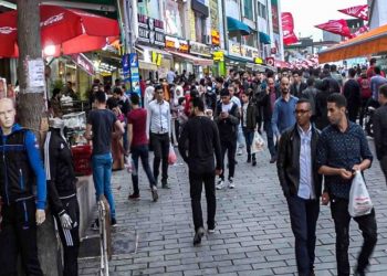 تقرير: معظم السوريين لا يرغبون بالبقاء في تركيا !