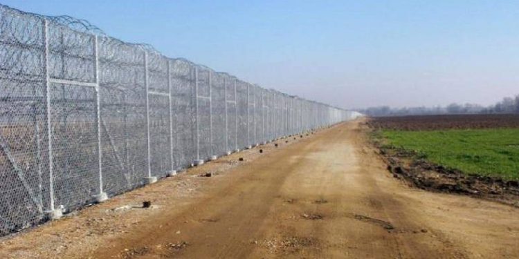 الشرطة اليونانية تعثر على سوري مصاب بطلق ناري قرب الحدود مع تركيا