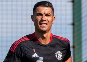روني: يستطيع رونالدو أن يلعب حتى يبلغ 40 عامًا