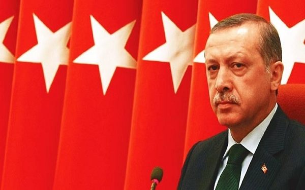 أردوغان يحتوي أزمة التهديد “بطرد السفراء” ويصعد خلافاته داخليًا وخارجيًا