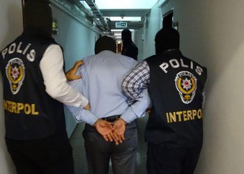 تركيا تلقي القبض على مواطن روسي مطلوب من “الإنتربول”