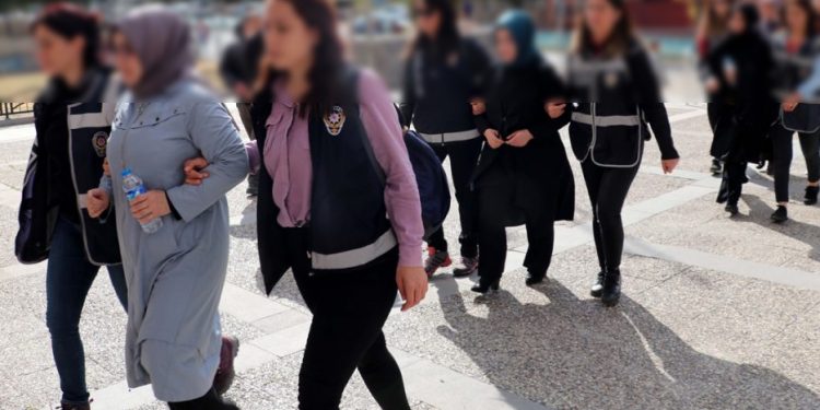 تركيا.. الأمن يعتقل 39 سيدة في 5 ولايات