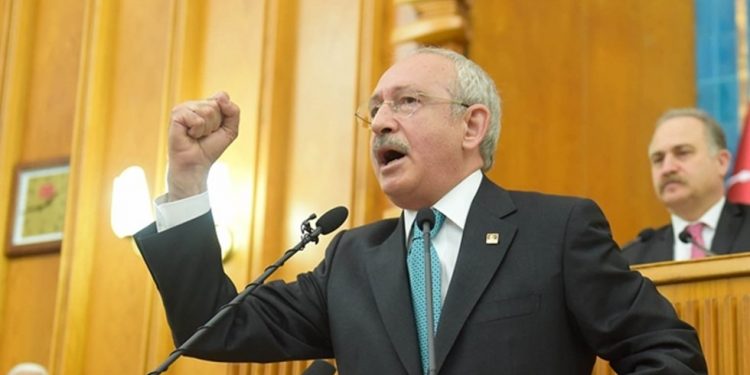 زعيم المعارضة يتهم أردوغان بالتحريض ضده