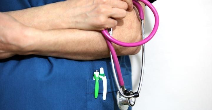 8 آلاف طبيب في تركيا يتركون وظائفهم!