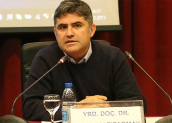 حقوقي تركي يعلق على قضية مثيرة كشفها علي باباجان