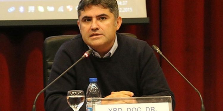 حقوقي تركي يعلق على قضية مثيرة كشفها علي باباجان