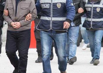 تركيا.. اعتقال 63 في حملة أمنية تستهدف العسكريين