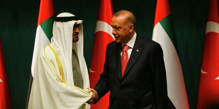 ولي عهد أبوظبي يشكر أردوغان على حفاوة الاستقبال