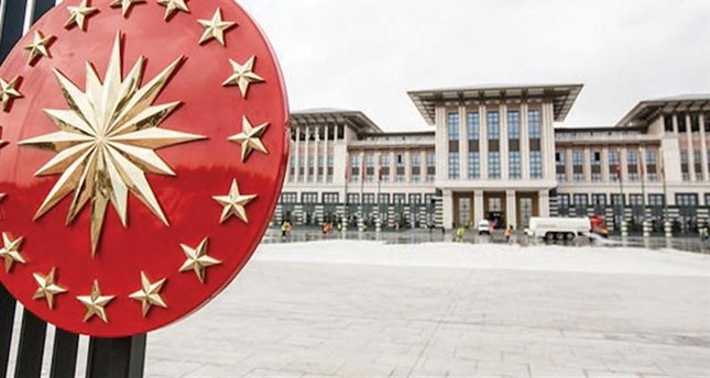 لنفي شائعات مرضه.. القصر ينشر فيديو لأردوغان وهو “يمشي”!