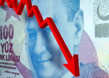 تركيا تواجه صعوبة في سداد ديونها الخارجية مع انخفاض الليرة